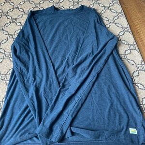 Vuori long sleeve t shirt